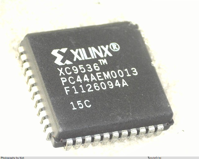 XC9536-15PC44C
