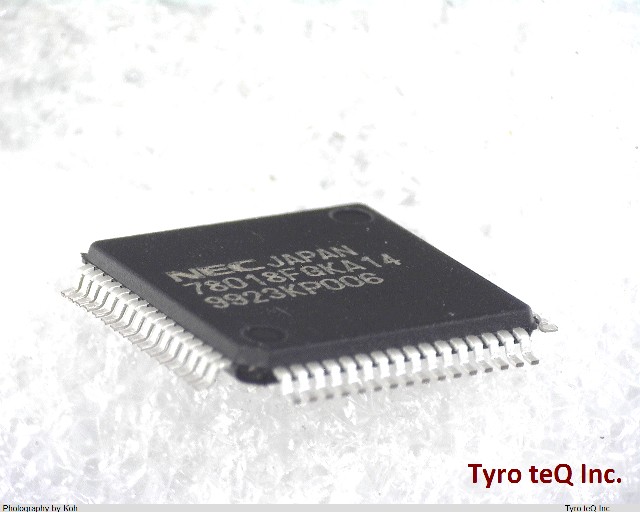 UPD78018FGK-A14