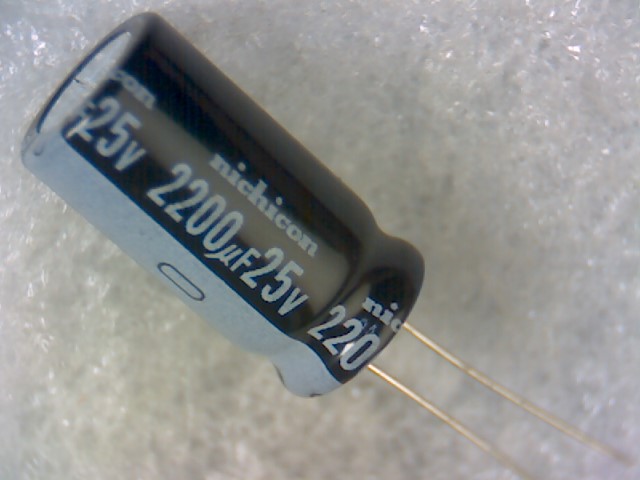 UVZ1E222MHD