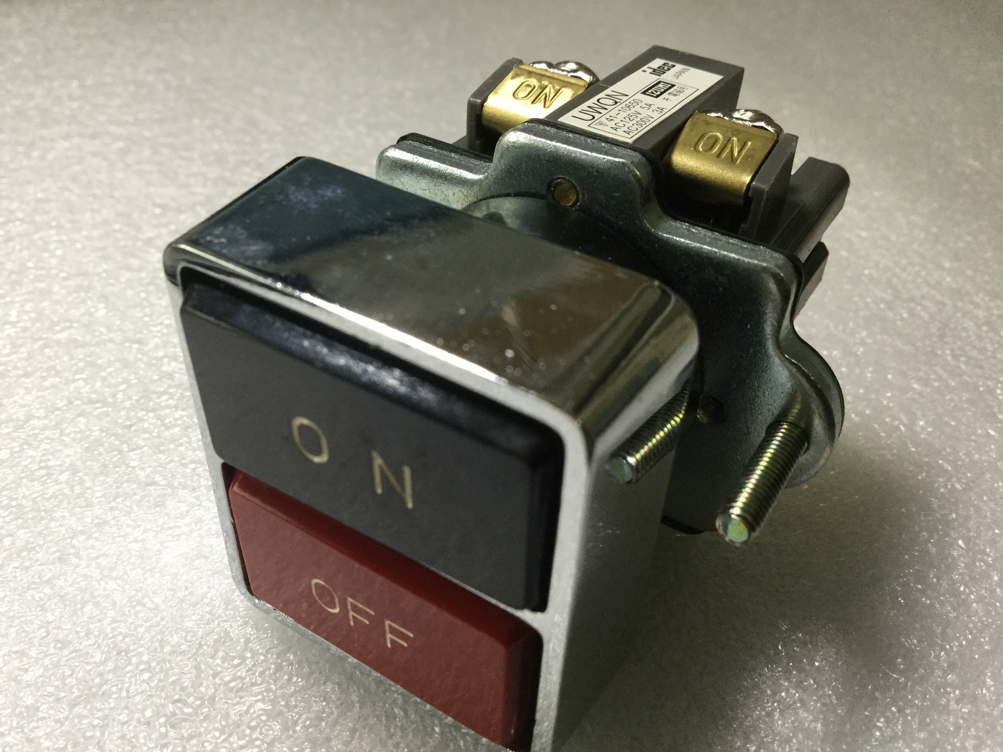 UWQN21000