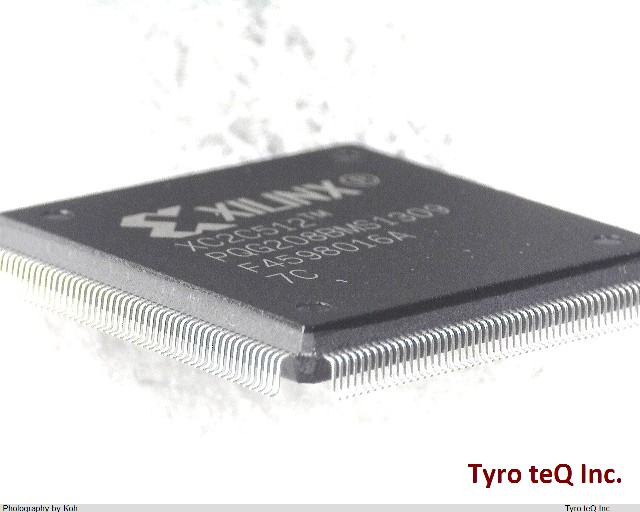 XC2C512-7PQ208C