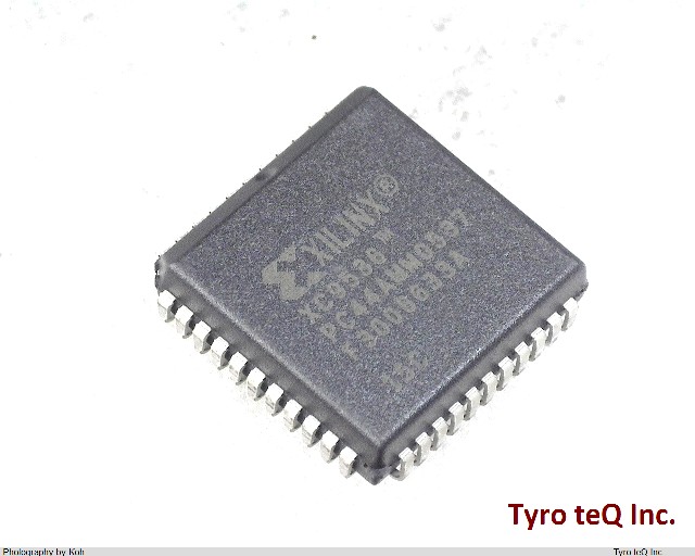 XC9536-15PC44C