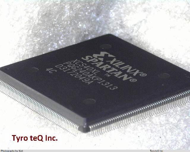XCS40XL-4PQG240C