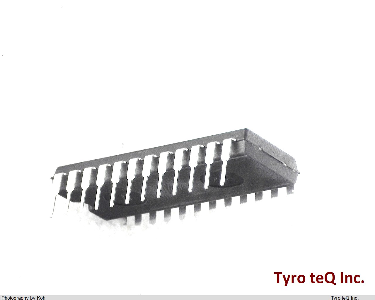 UPD8243C