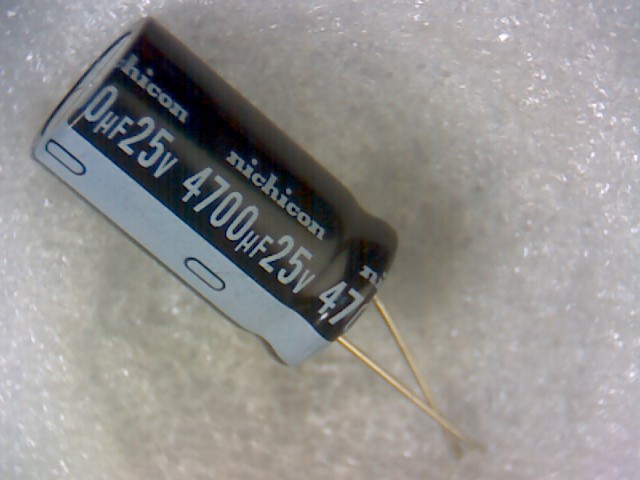 UVZ1E472MHD