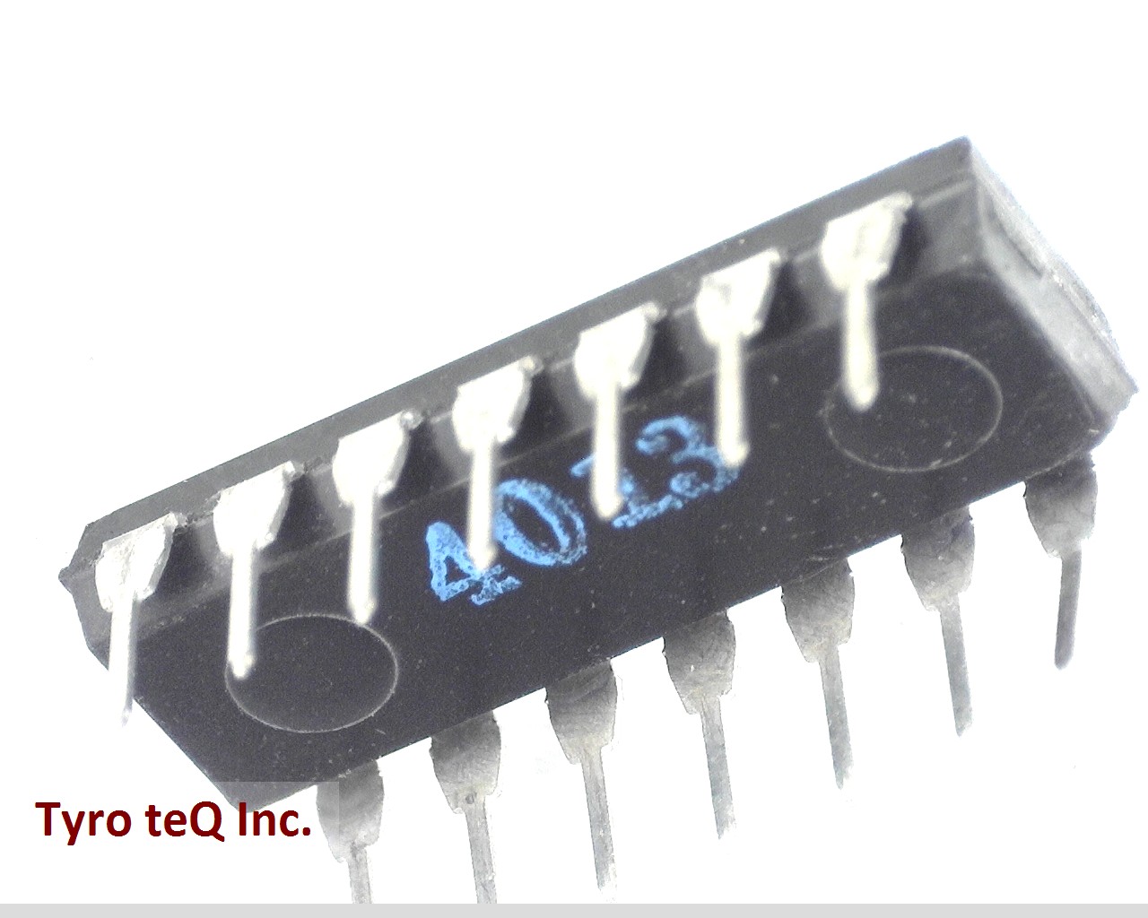 UPD4013C