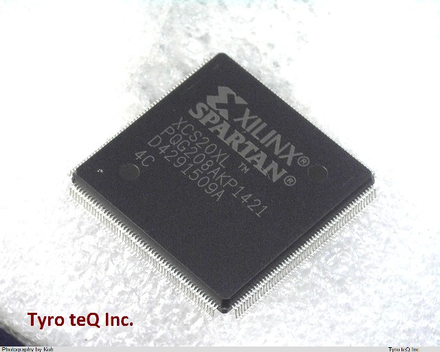 XCS20XL-4PQG208C