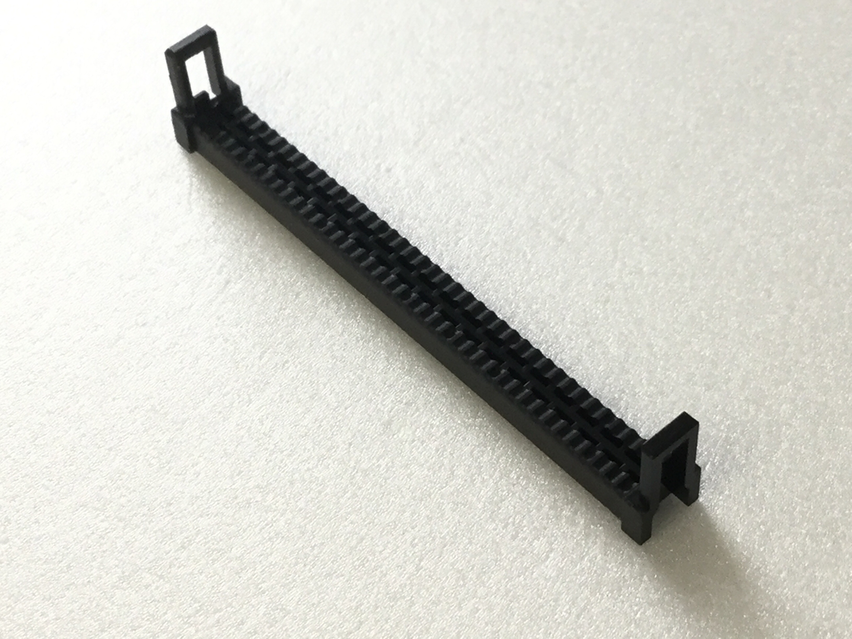 XG4T-4004