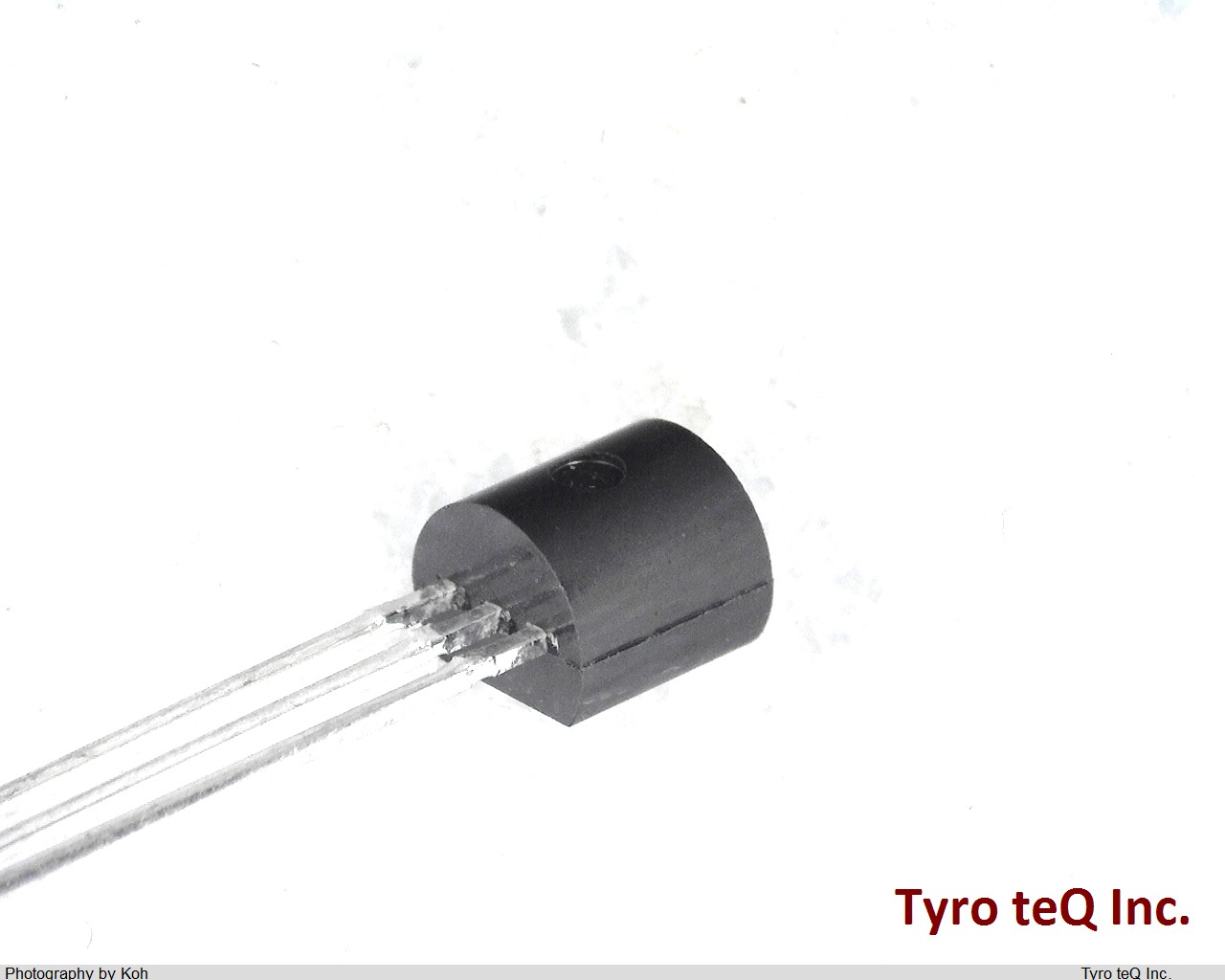 UPC79L12J-A