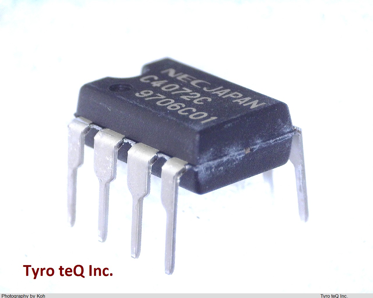 UPC4072C