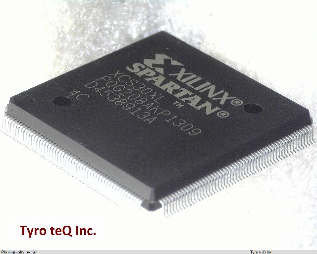 XCS30XL-4PQG208C