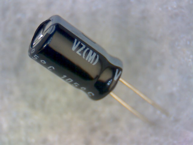 UVZ1E101MED