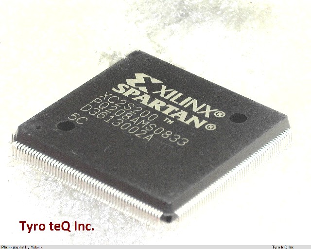 XC2S200-5PQ208C