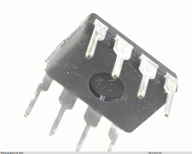 UPC4072C