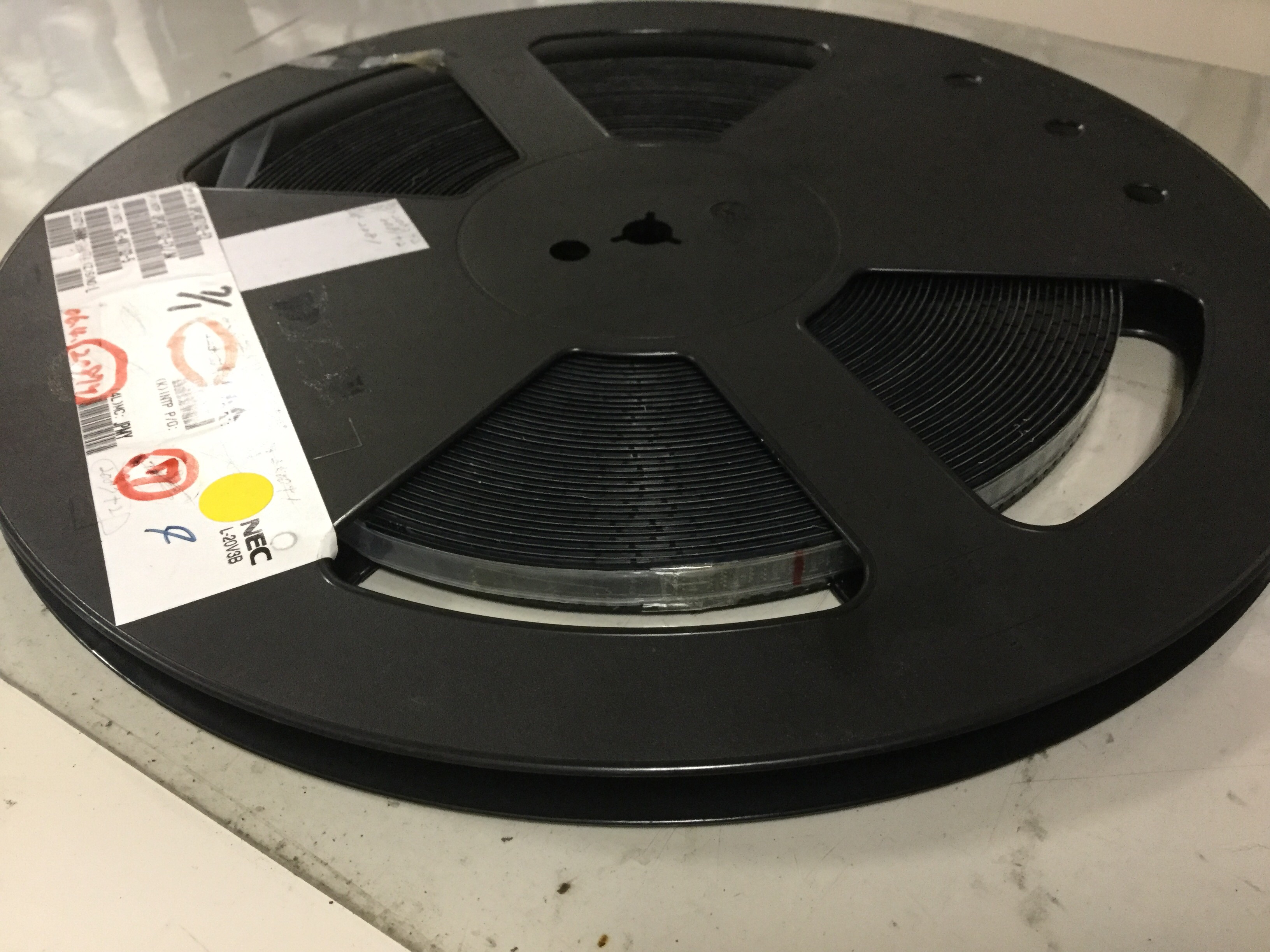 UPC4071G2-E2