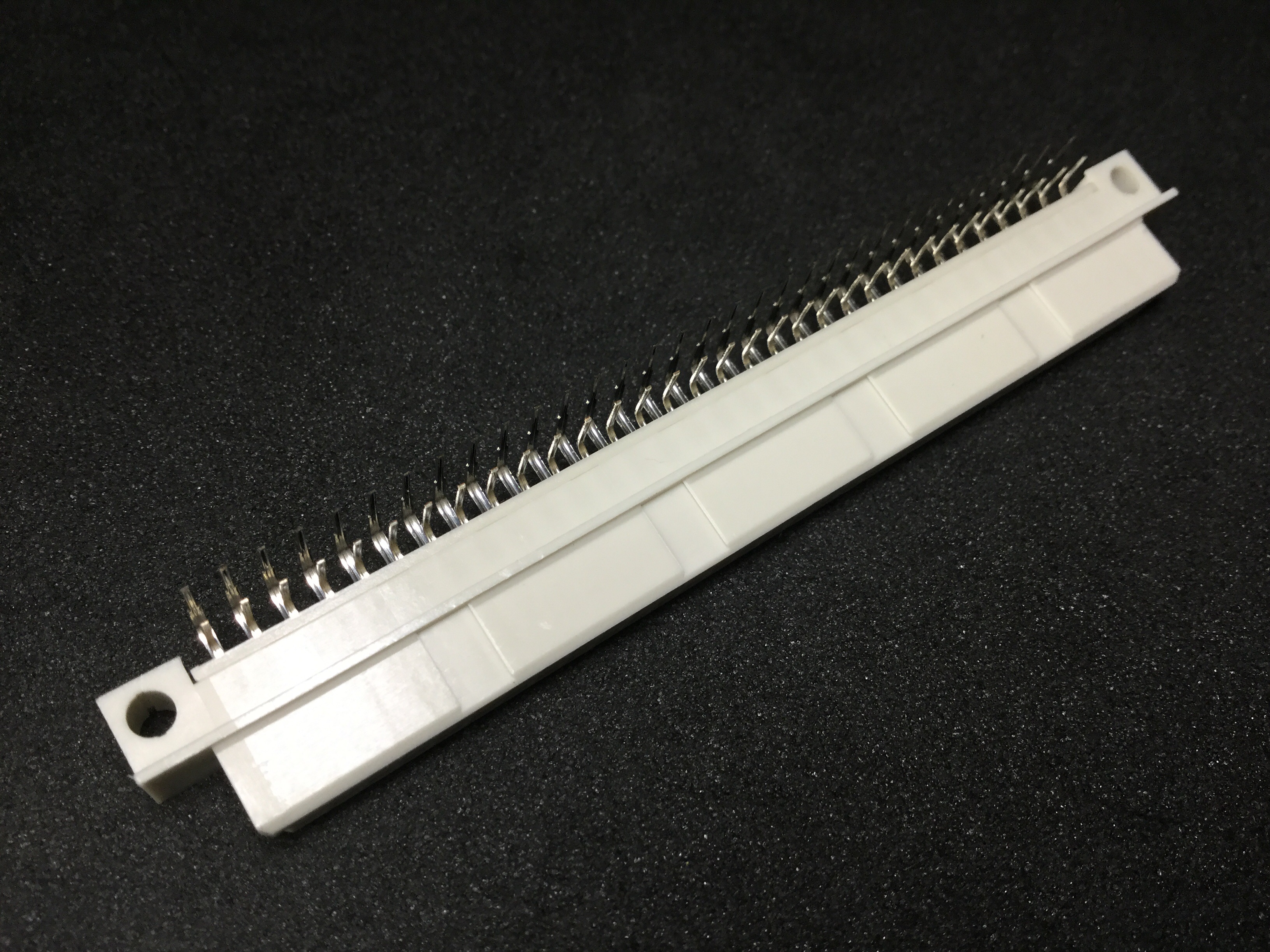 XC5F-6422