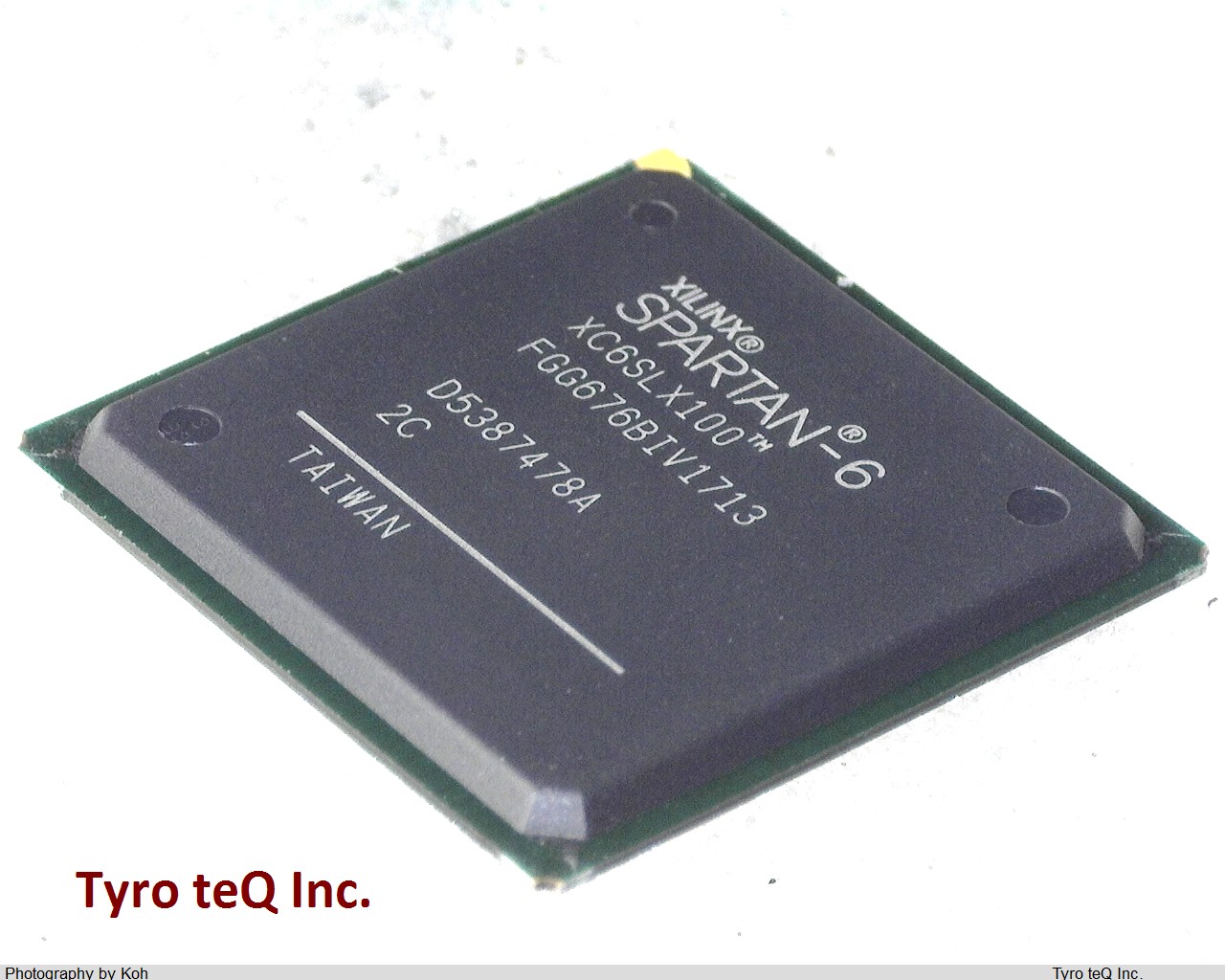 XC6SLX100-2FGG676C