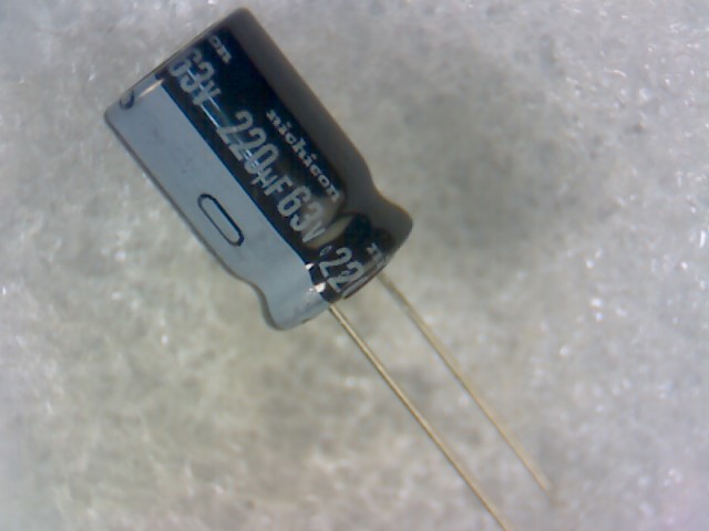 UVZ1J221MPD
