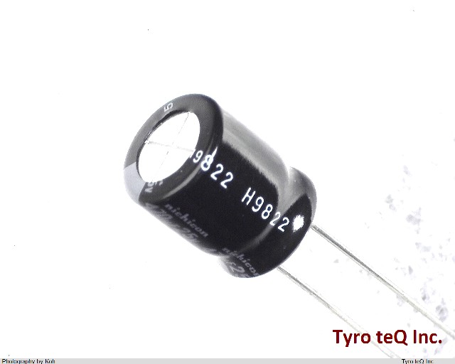 URS1E471MNA