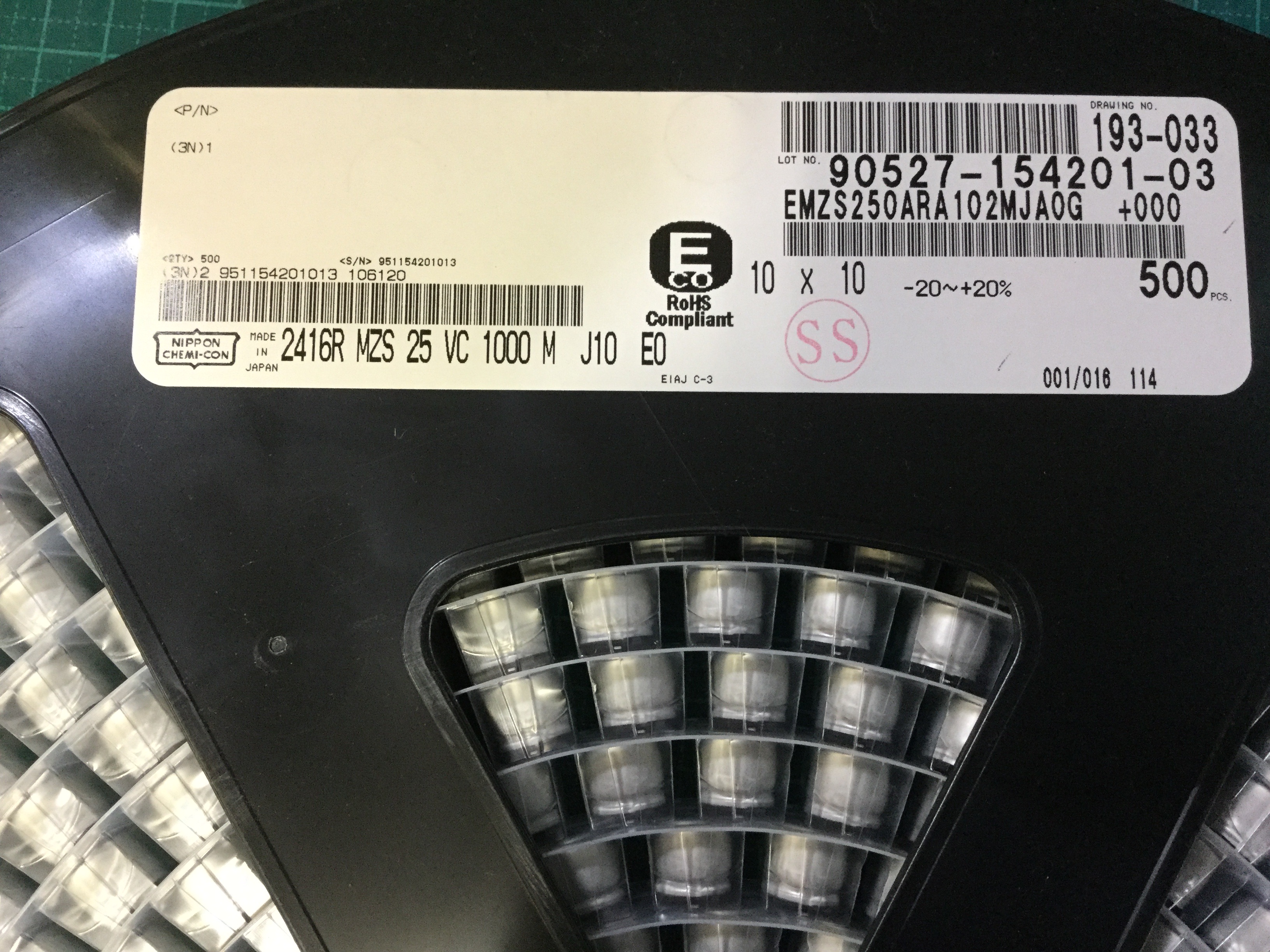 EMZS250ARA102MJA0G