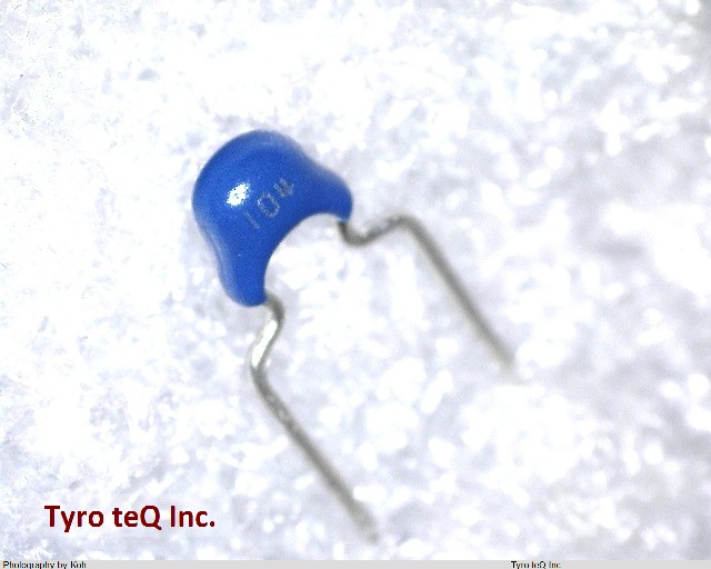 FK28Y5V1H104ZN000