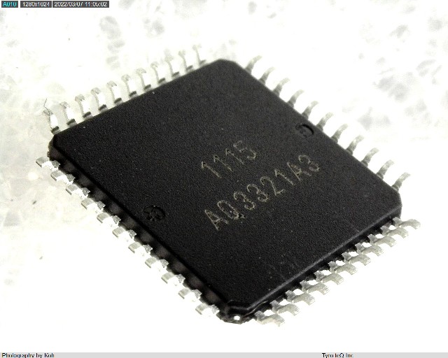 LC4064V-75TN44-10I