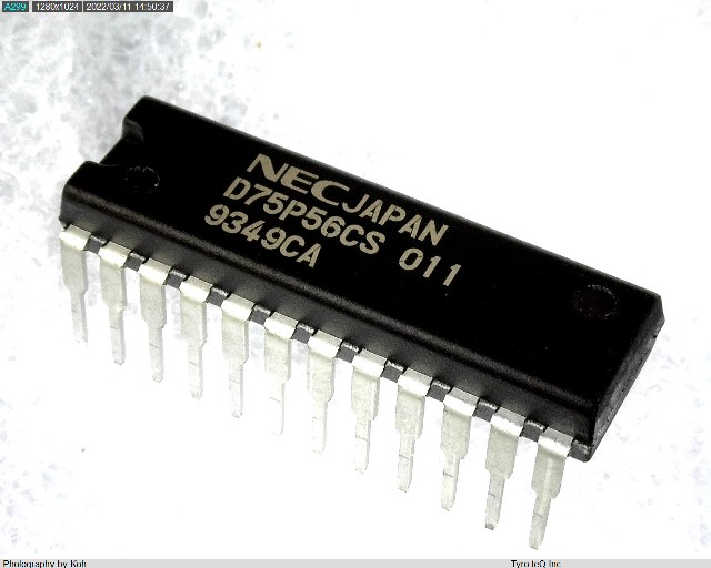 UPD75P56CS 011