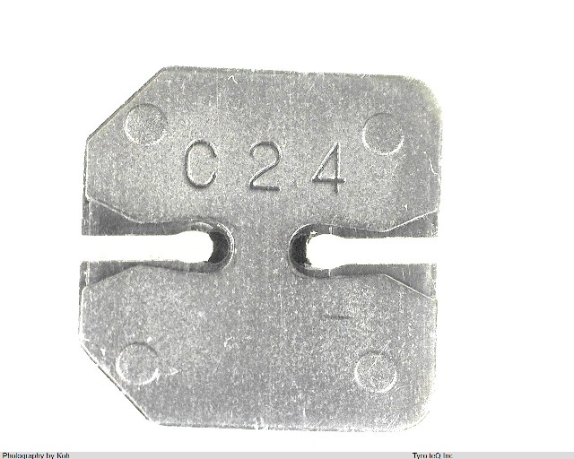 EEEFK1A221P