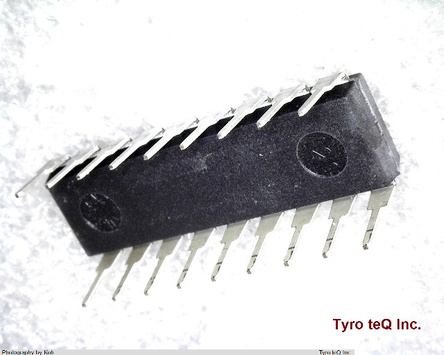PIC16LC711-04/P