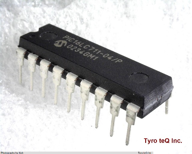 PIC16LC711-04/P