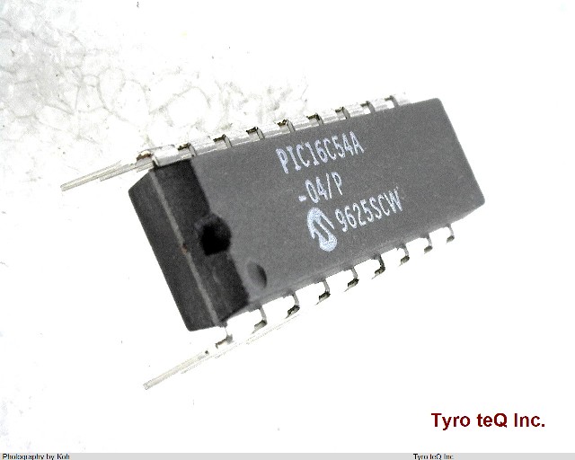 PIC16C54A-04P