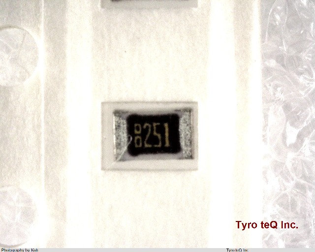 MCR10EZHF8251