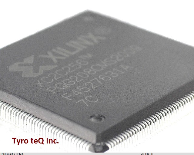 XC2C256-7PQG208C
