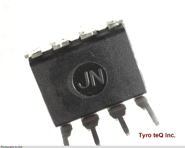 NJU7031D
