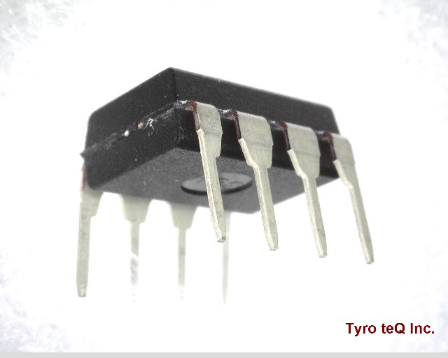 NJU7032D