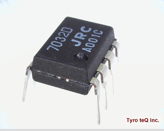 NJU7032D