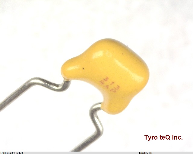 SR215C103KAR