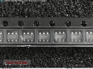 LM74700QDBVRQ1