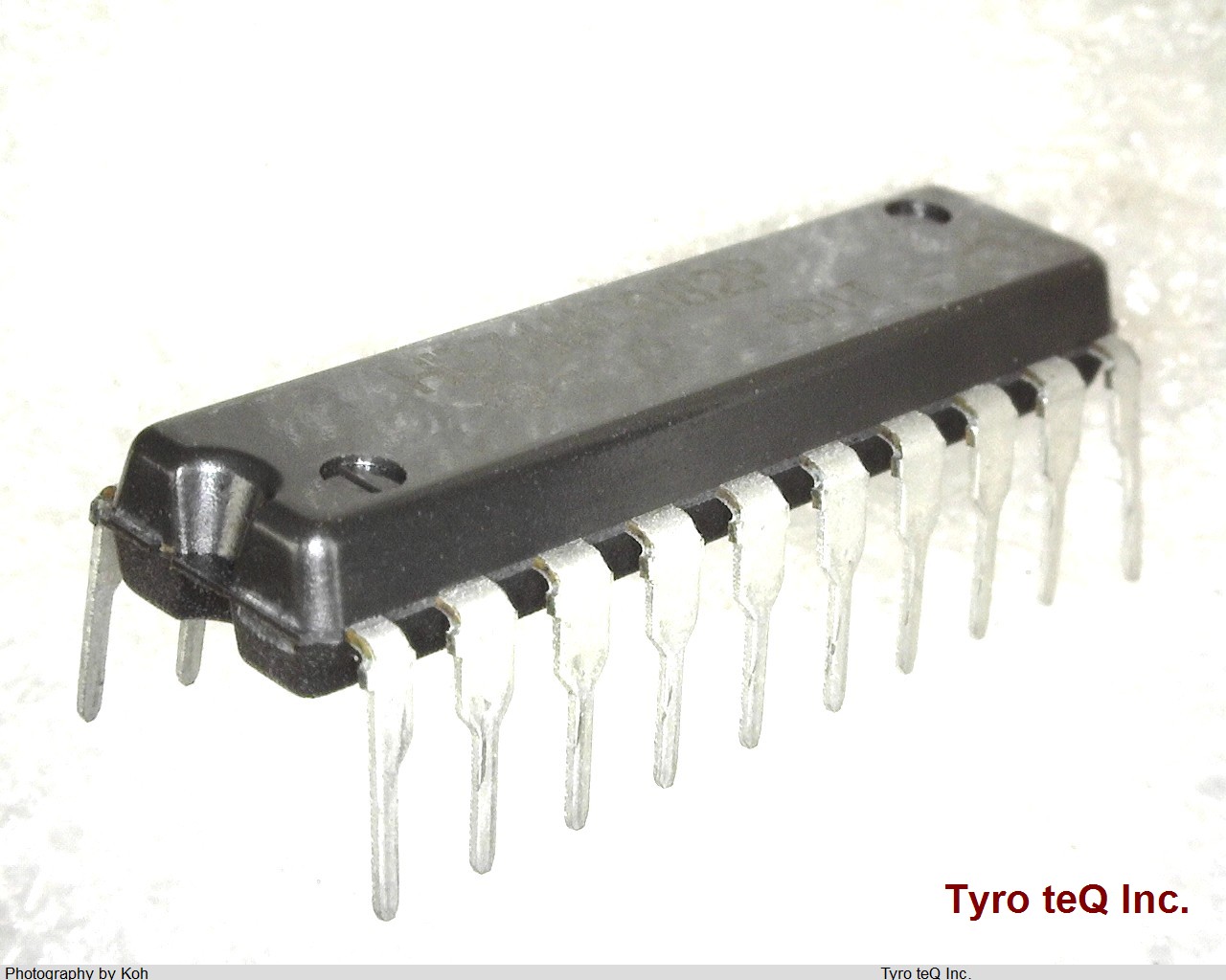 HD74HC682P