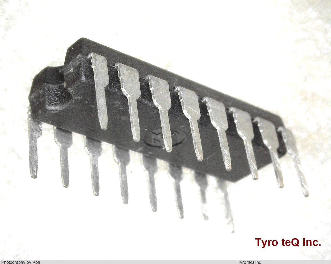 TC74HC85AP