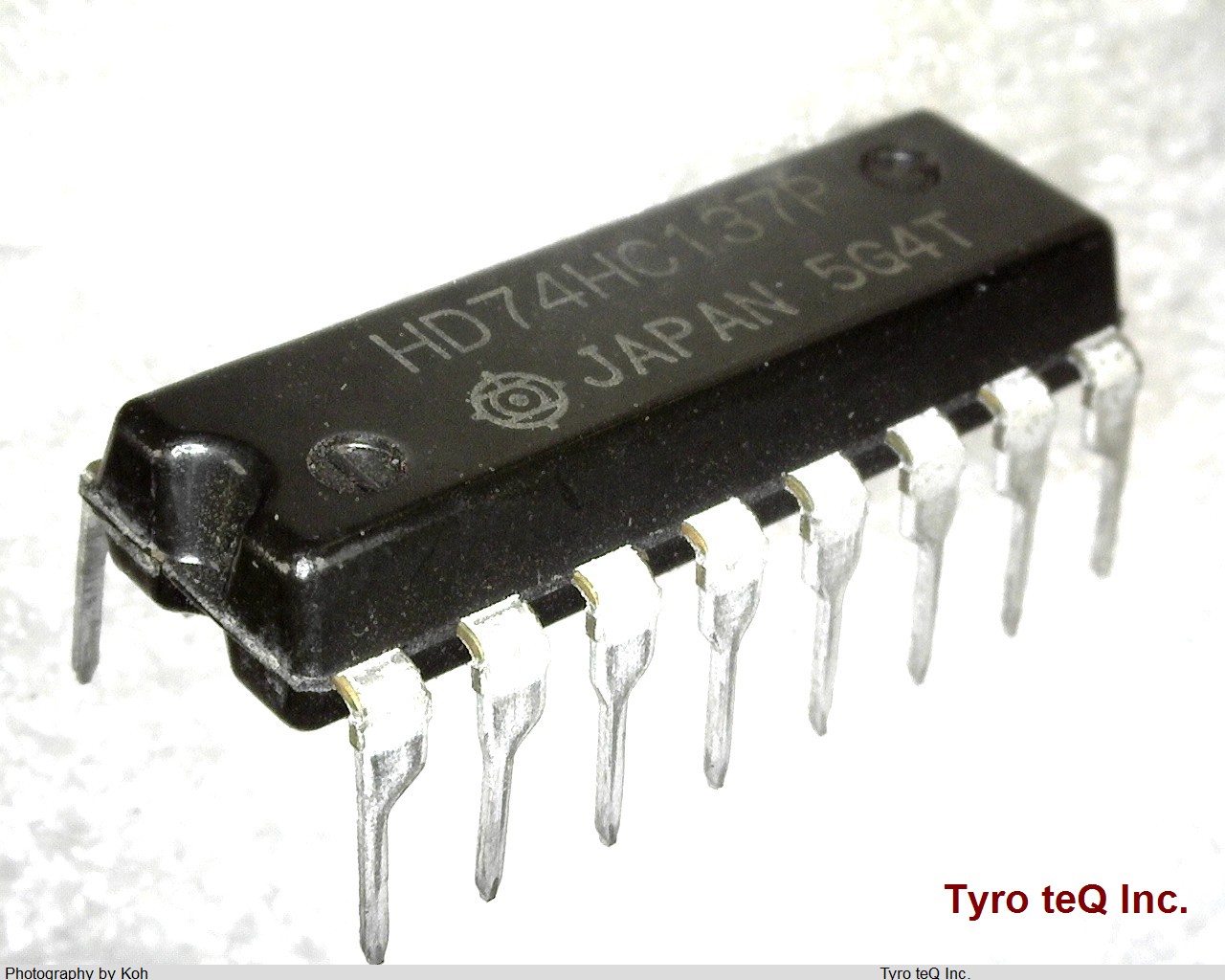 HD74HC137P