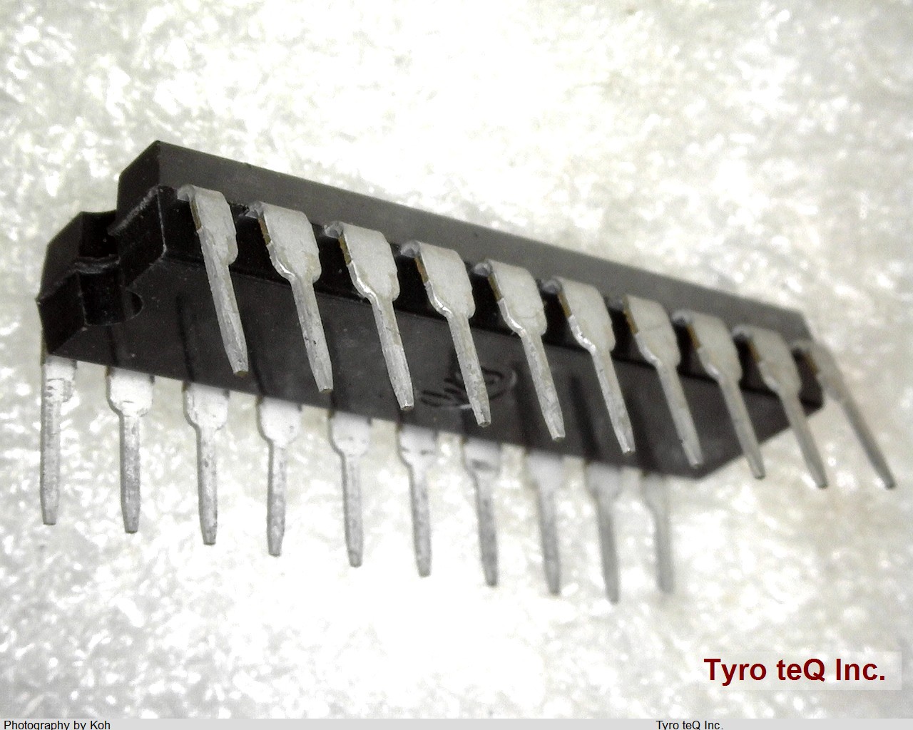 TC74HC241P