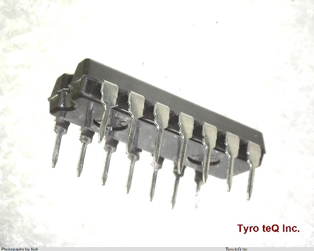 HD74HC00P