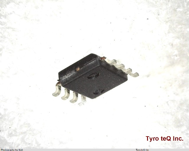MC100EPT22D