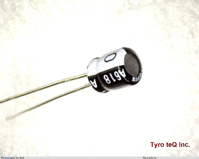 UMA1C100MDD