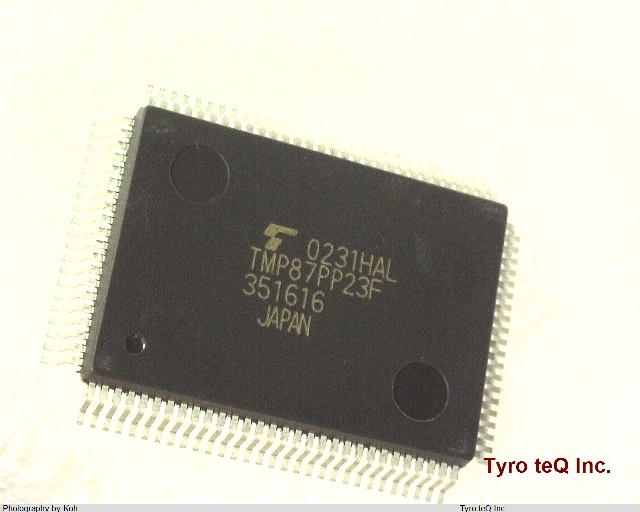 TMP87PP23F