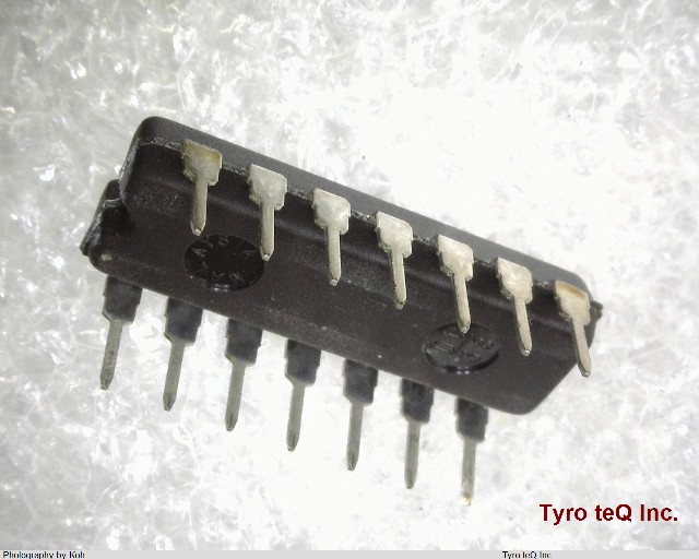 HD74HC30P