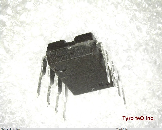 AD8001AN