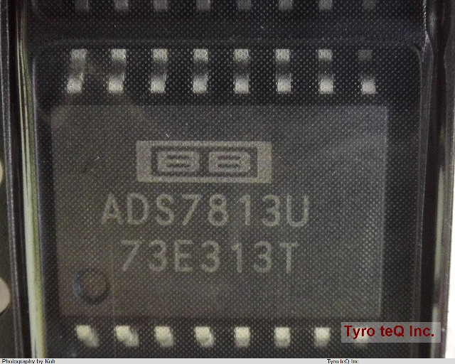 ADS7813U