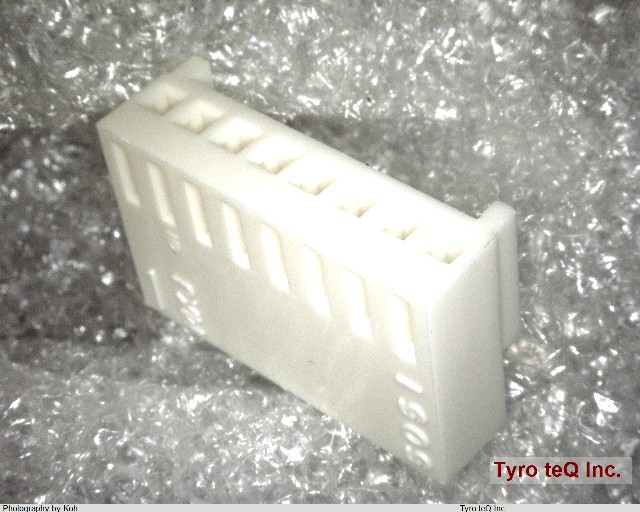 22011082